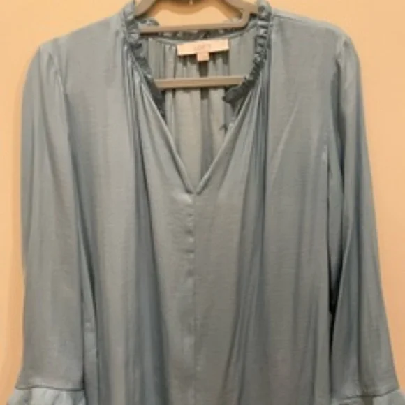 Loft - Soft Turquoise Long Sleeve Blouse - Size Medium - Picture 1 of 6